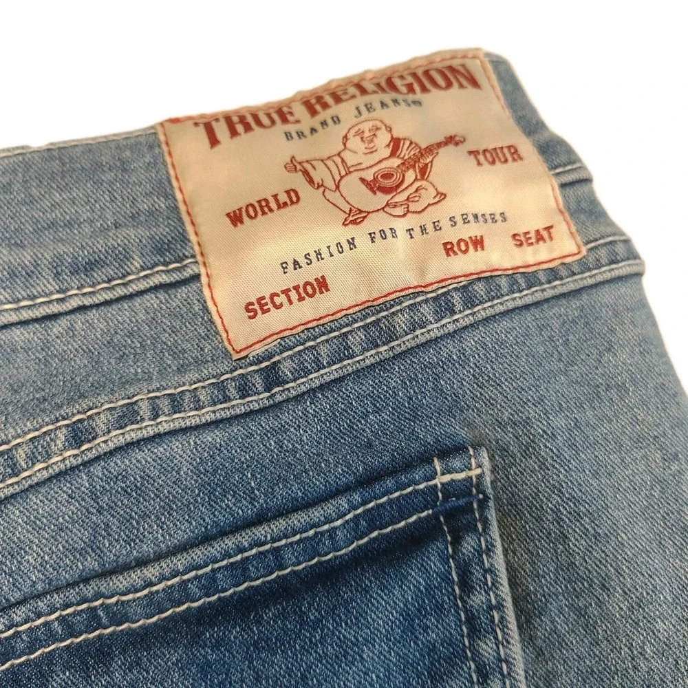 True Religion Geno SN Flap Slim Light Idyllic Wash‎ 40x32 Relaxed Slim Jean A4